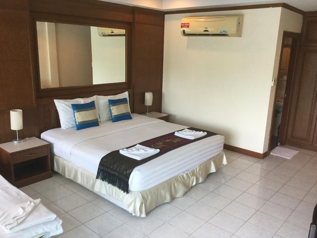 The Yim Siam Hotel Patong Ngoại thất bức ảnh