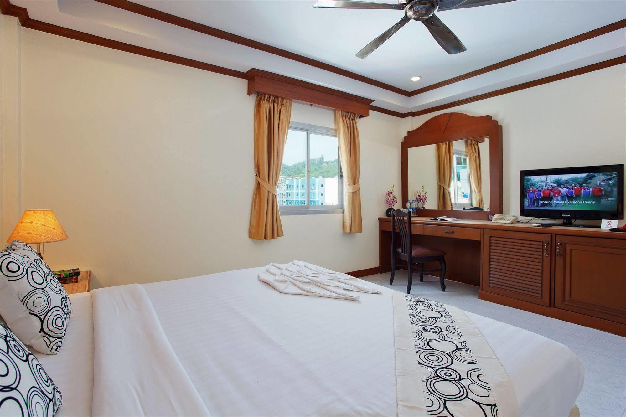 The Yim Siam Hotel Patong Ngoại thất bức ảnh