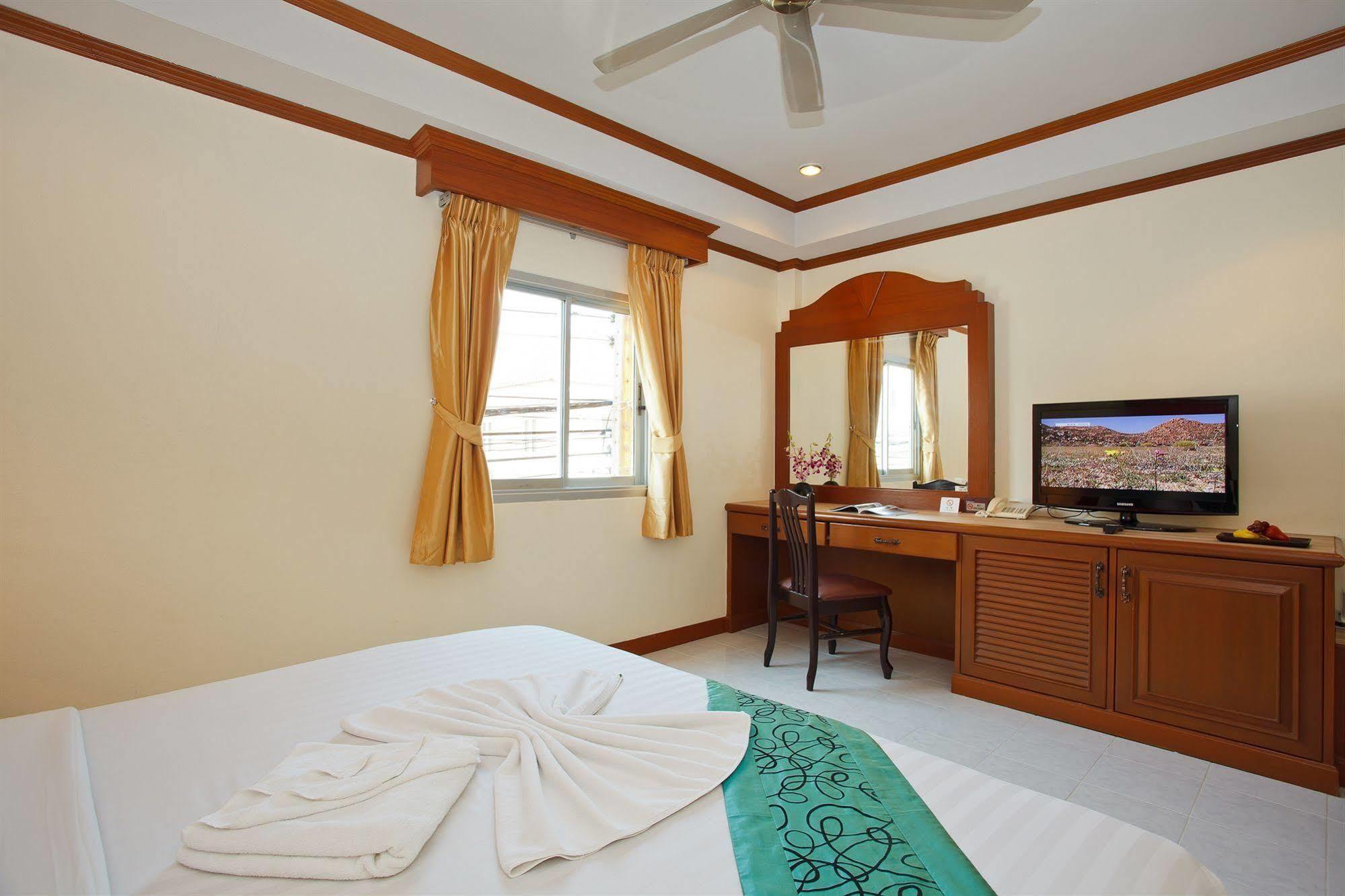 The Yim Siam Hotel Patong Ngoại thất bức ảnh
